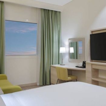 Hotel Hampton By Hilton Doha Old Town image