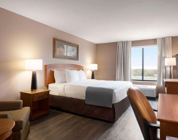 Wingate By Wyndham Bentonville Airport