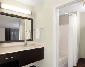 Staybridge Suites Springfield-South, Springfield 