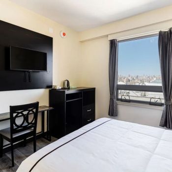 Hotel Astoria Inn LaGuardia Hotel image