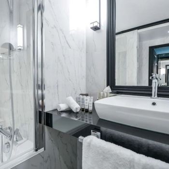 Hotel Maison Astor Paris, Curio Collection By Hilton image