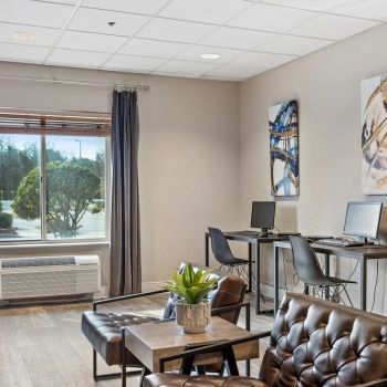Hotel OYO Townhouse Orlando West image