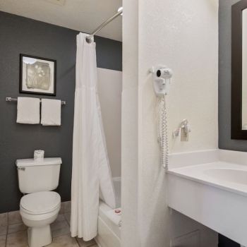 Hotel OYO Townhouse Orlando West image