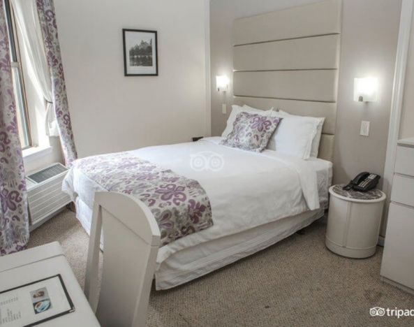 Day use room at Da Vinci Hotel.