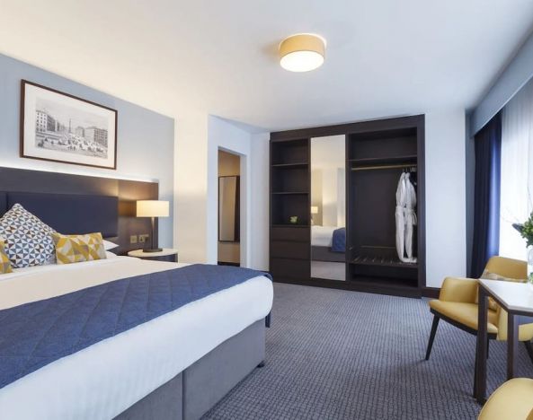 Spacious delux king room at Temple Bar Hotel.