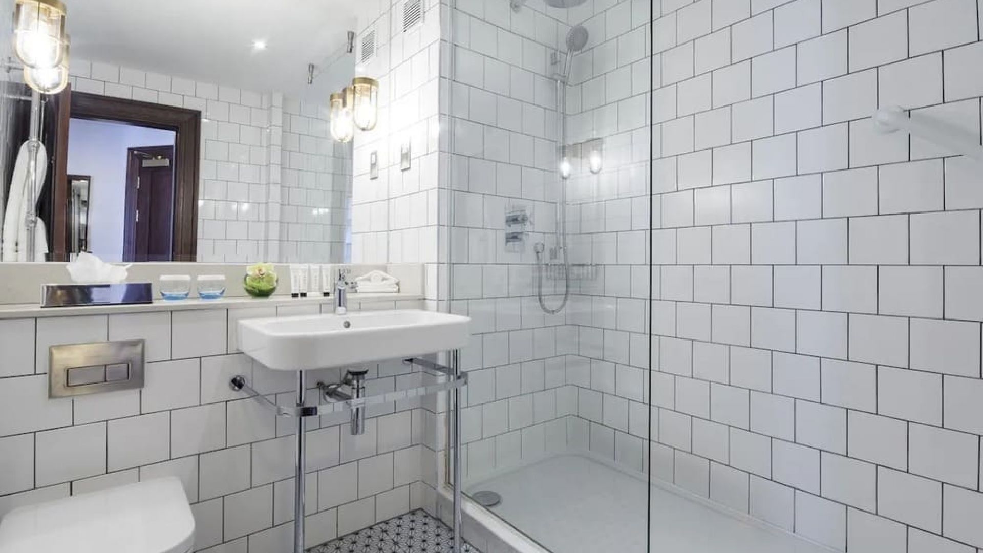 Temple Bar Hotel Dublin Day Use - Guest Bathroom 1920x1080 Auto