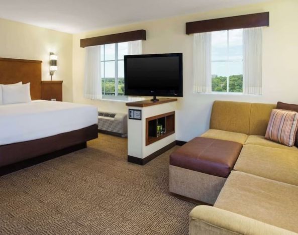 Hyatt Place Coconut Point