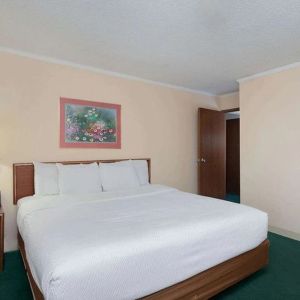 Day use room at Norwood Inn Statefare Grounds.