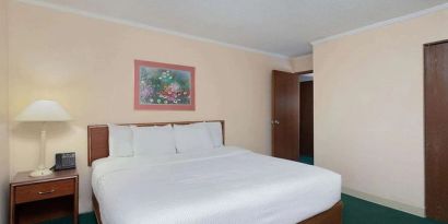 Day use room at Norwood Inn Statefare Grounds.