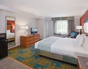 Bright and spacious day use room at Norwood Inn & Suites Merrillville.