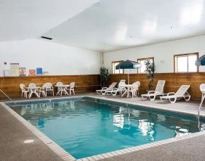 Norwood Inn & Suites - Roseville, Roseville