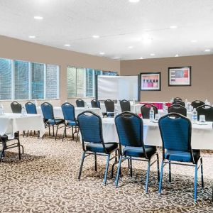Professional meeting room at Norwood Inn & Suites La Crosse.