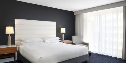 Day use room with natural light at Hotel Tampa Riverwalk.