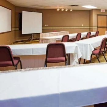 Hotel Norwood Inn & Suites Eagan image