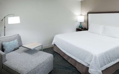 Day use room at Hampton Inn Los Angeles-Orange County-Cypress.