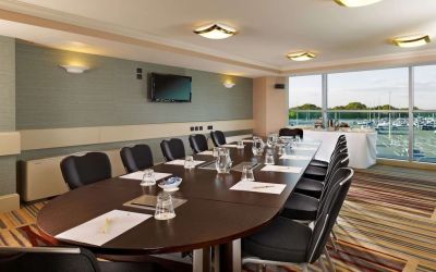 Professional meeting room at DoubleTree By Hilton Newcastle International Airport.