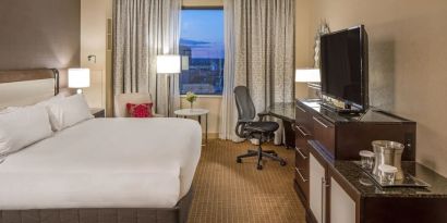 Day use room with work desk at Hilton Minneapolis.