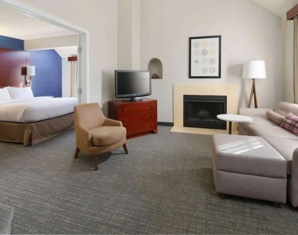 Spacious day use room at Sonesta ES Suites Albuquerque.