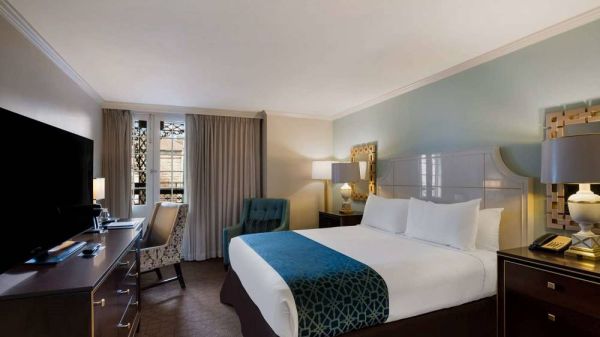 Hotel Royal Sonesta New Orleans image
