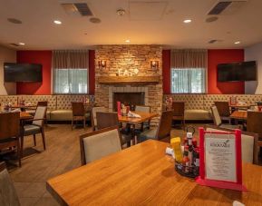 Dining area at Sonesta Anaheim Resort Area.