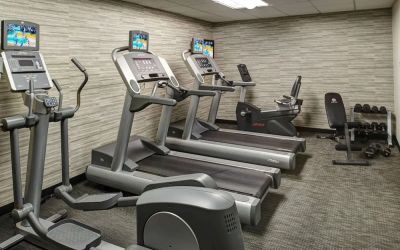 Fitness center at Sonesta Select Milwaukee Brookfield.