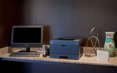Business center at Sonesta Select Minneapolis Eden Prairie.