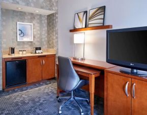 Day use room with work station and TV at Sonesta Select Minneapolis Eden Prairie.
