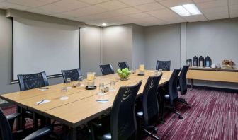 Meeting room at Sonesta Select Minneapolis Eden Prairie.