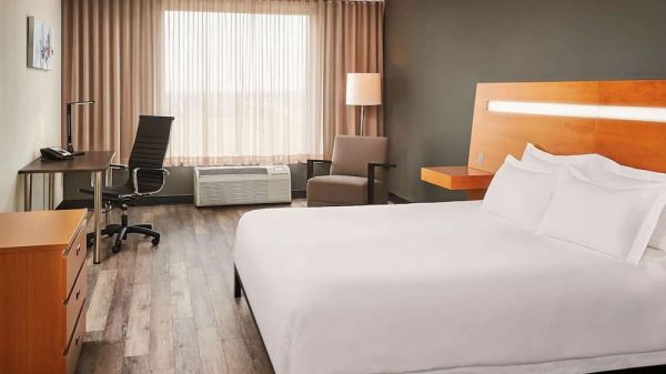 Hotel Novotel Toronto Vaughan Centre image