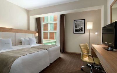 Day use room with natural light at DoubleTree By Hilton Milan.