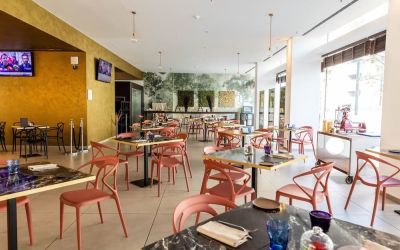 Dining and coworking space at DoubleTree By Hilton Milan.