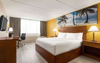 Day use room with natural light at Days Inn Miami International Airport,