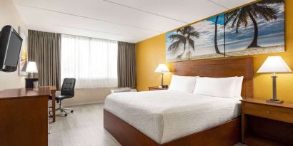 Day use room with natural light at EnVision Hotel Miami International Airport.