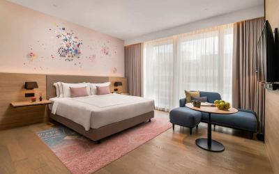 Day use room with natural light at Capri By Fraser Bukit Bintang.
