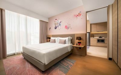 Spacious king room at Capri By Fraser Bukit Bintang.