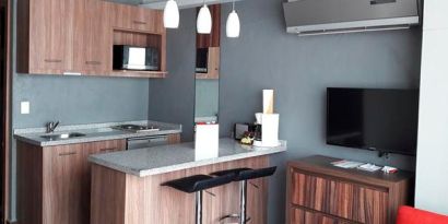 Hotel Block Suites