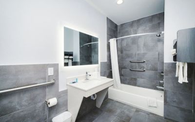 Guest bathroom at Palace Inn 290 & Fairbanks.