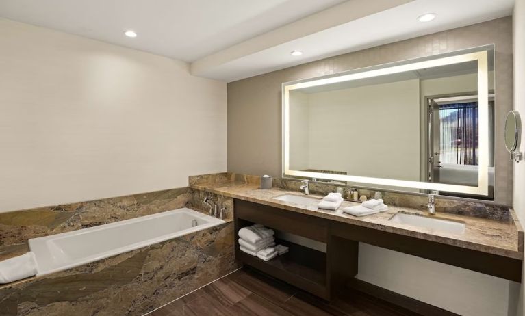 Guest bathroom in Sonesta Bee Cave Austin
