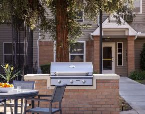 Outdoor-terrace at Sonesta ES Suites Tucson.