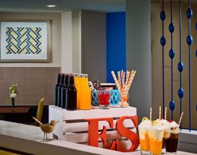 Food and beverage at Sonesta ES Suites Cincinnati - Blue Ash.