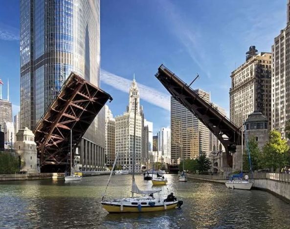 Stunning city landmarks nearby at Royal Sonesta Chicago Downtown. 