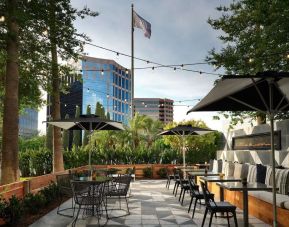 Outdoor seating area at Sonesta Irvine.