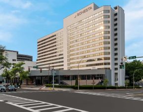 Hotel exterior at Sonesta White Plains Downtown.