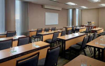 Meeting space at Sonesta Select Atlanta Cumberland Galleria.
