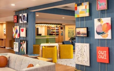Coworking and lounge area at Sonesta Select Boston Foxborough Mansfield.