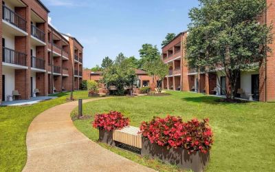 Hotel exterior at Sonesta Select Boston Foxborough Mansfield.