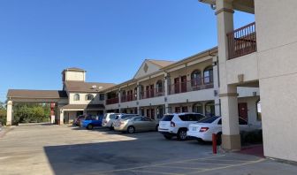 Parking space at Palace Inn Westheimer.
