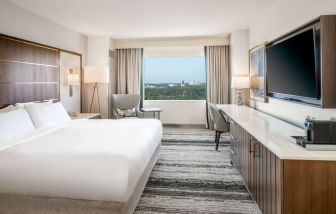 King room with natural light at Signia By Hilton Orlando Bonnet Creek.