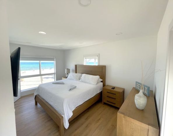 Day use room with sea view at Shore View Hotel.