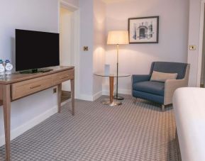 King room with TV at DoubleTree By Hilton Oxford Belfry.